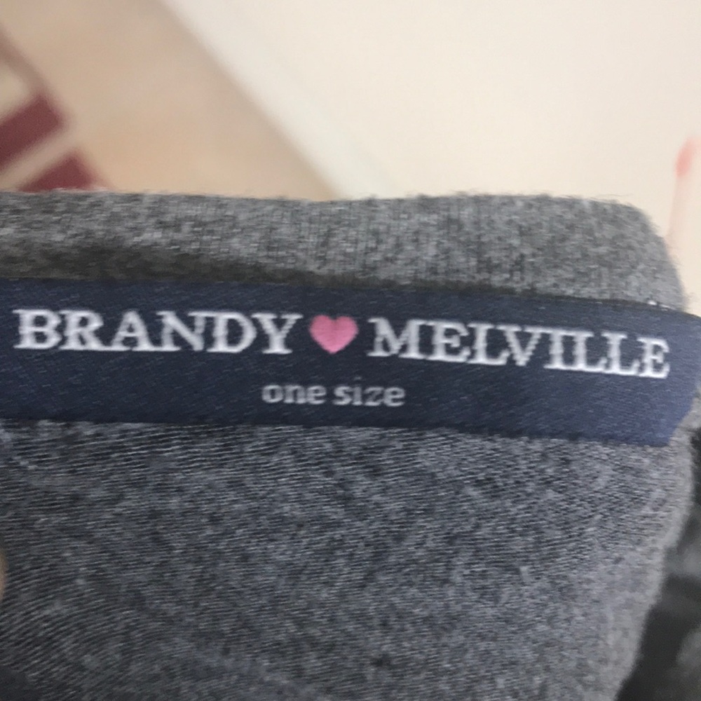 BrandyMelville Gray Top 😘😘 - Picture 4 of 6